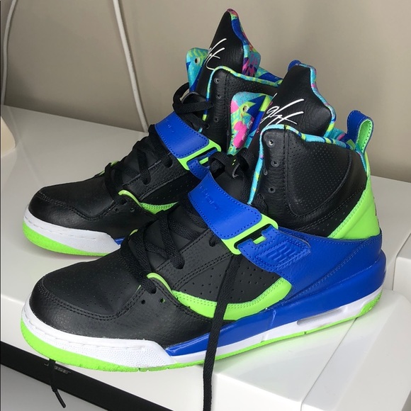 Jordan’s - Picture 2 of 4